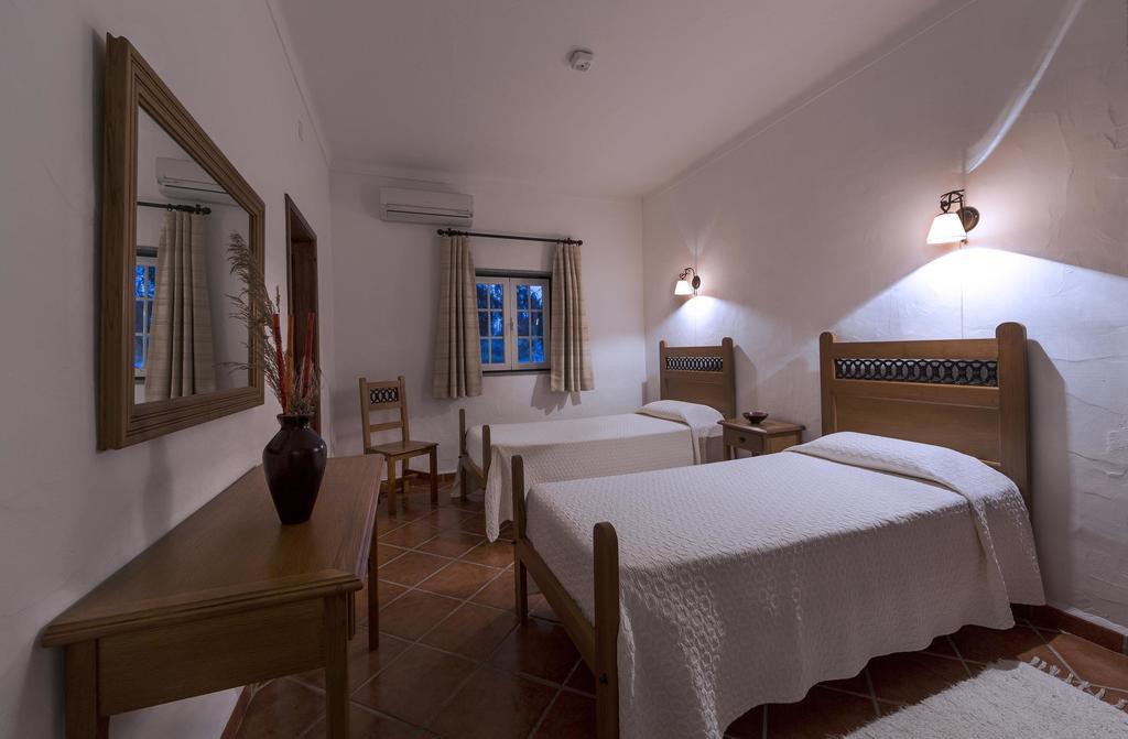 Naveterra-Hotel Rural Alandroal Exterior photo